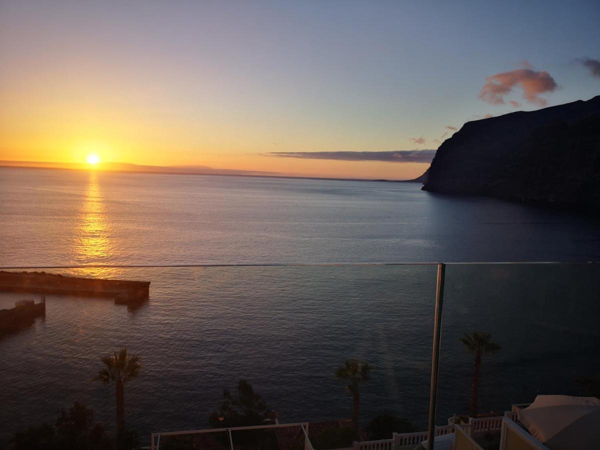 Luxury Apt. With Stunning Sea View Acantilado de los Gigantes Kültér fotó