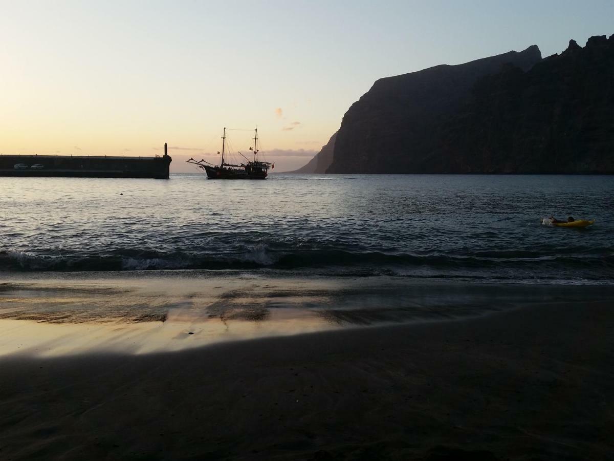 Luxury Apt. With Stunning Sea View Acantilado de los Gigantes Kültér fotó